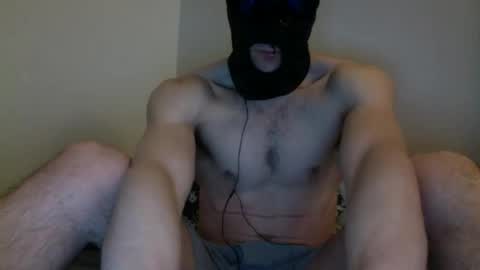 Snapshot of stoned_loner chatting on February 5, 6:51 am Stoned online show from February 5, 6:51 am