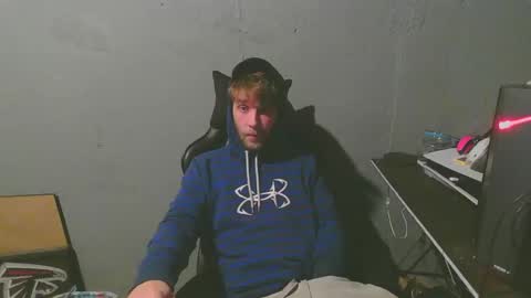 Snapshot of stonedpanda77 chatting on January 7, 5:33 am stonedpanda77 online show from January 7, 5:33 am