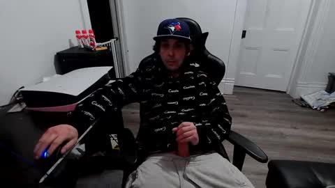 Snapshot of stonedpanda77 chatting on April 30, 1:01 am stonedpanda77 online show from April 30, 1:01 am