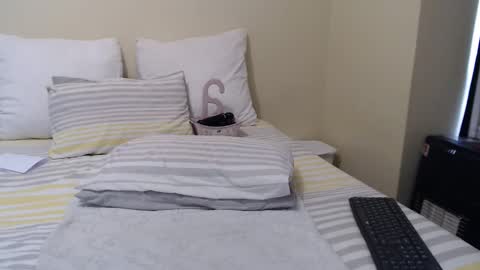 Snapshot of stonefruit76 chatting on February 14, 11:40 am stonefruit76 online show from February 14, 11:40 am