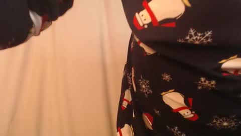 Snapshot of stonenipple chatting on September 20, 4:35 am stonenipple online show from September 20, 4:35 am