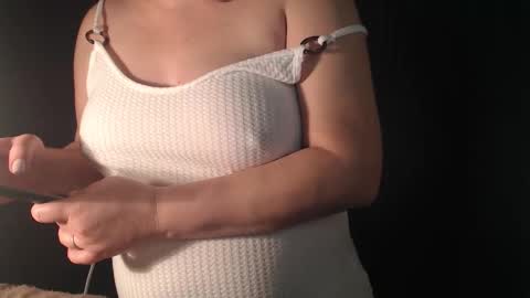 Snapshot of stonenipple chatting on November 13, 4:22 am stonenipple online show from November 13, 4:22 am