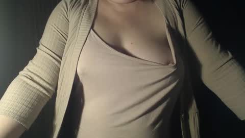 Snapshot of stonenipple chatting on November 27, 3:36 pm stonenipple online show from November 27, 3:36 pm