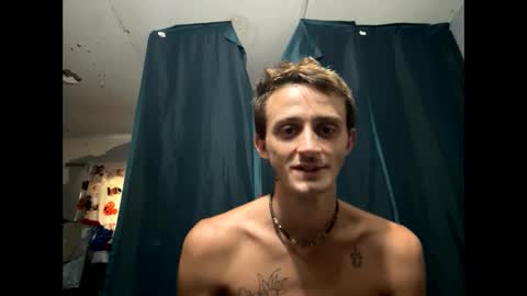 Snapshot of stonerlife42022 chatting on September 15, 6:41 pm stonerlife42022 online show from September 15, 6:41 pm