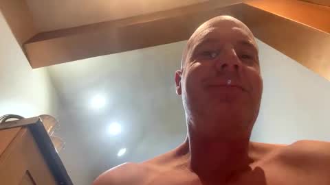 Stoodley22 online show from October 13, 4:45 am