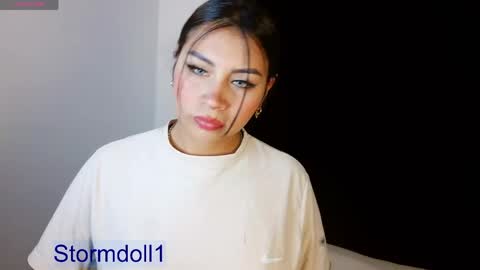 Snapshot of storm_doll chatting on May 5, 9:28 am storm doll online show from May 5, 9:28 am