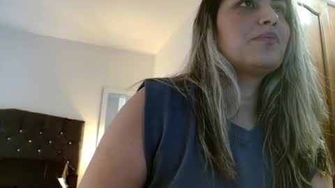 storm_hanks online show from December 3, 2:52 am