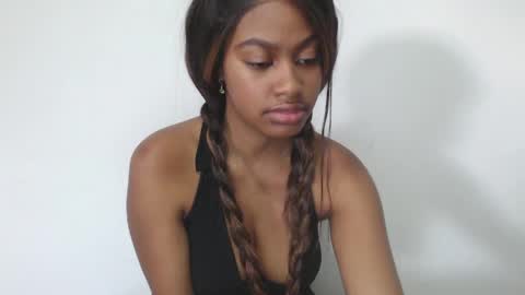 Snapshot of stormihills_ chatting on April 25, 10:51 pm stormihills_ online show from April 25, 10:51 pm