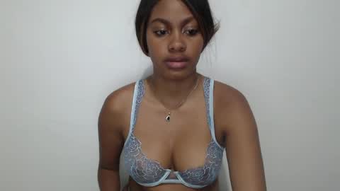 Snapshot of stormihills_ chatting on April 30, 1:23 am stormihills_ online show from April 30, 1:23 am