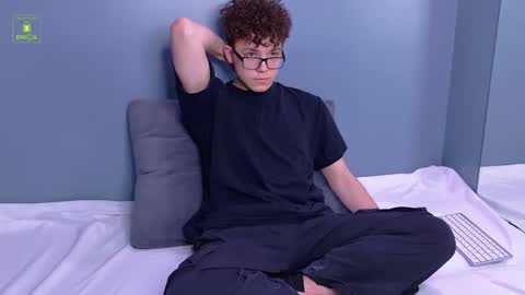 Snapshot of stormswt_boy chatting on February 4, 3:18 pm WINDY online show from February 4, 3:18 pm