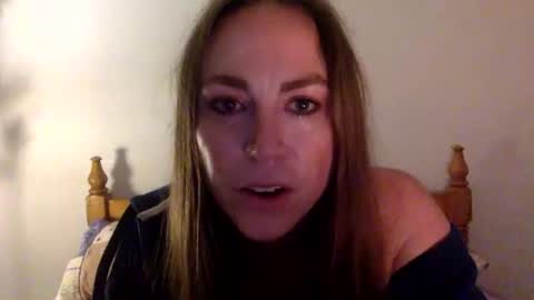 Snapshot of stormy_reeves chatting on December 17, 2:06 am Stormy Reeves online show from December 17, 2:06 am