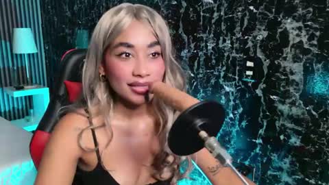 Stormy  online show from May 10, 12:05 am