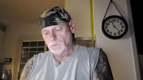 Snapshot of stormynorm14 chatting on December 5, 4:20 am stormynorm14 online show from December 5, 4:20 am