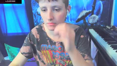 Snapshot of stormythunder chatting on April 13, 4:12 pm Stormythunder online show from April 13, 4:12 pm