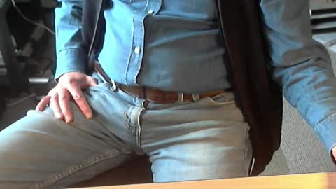 Dave online show from April 3, 1:53 pm