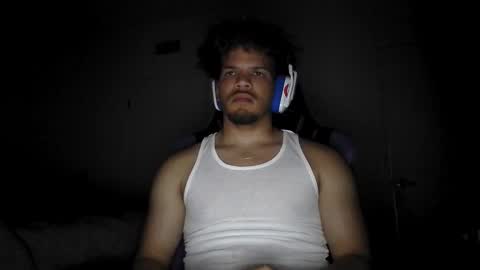 Snapshot of str8dj chatting on October 17, 5:10 am Dj online show from October 17, 5:10 am