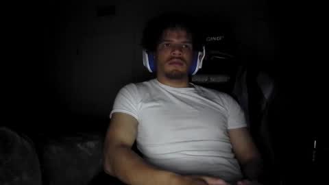 Snapshot of str8dj chatting on March 4, 5:24 am Dj online show from March 4, 5:24 am