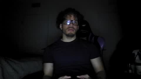 Snapshot of str8dj chatting on March 18, 4:48 am Dj online show from March 18, 4:48 am