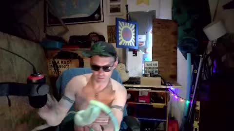 Str8 online show from June 19, 5:12 am