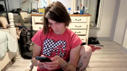 str8whiteboy21 online show from May 9, 4:39 am