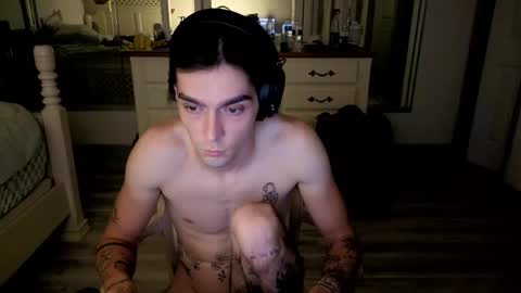 str8whiteboy21 online show from May 12, 4:09 am