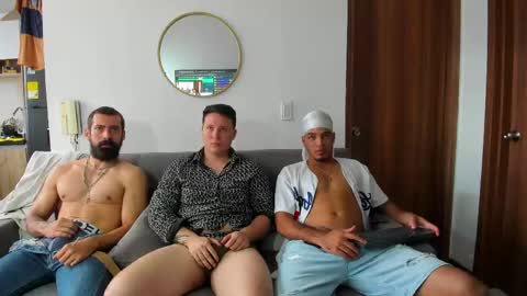 straight__friends online show from May 11, 2:45 pm