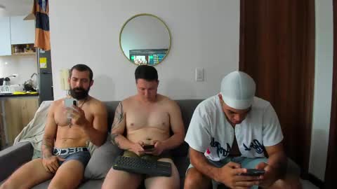 straight__friends online show from May 11, 4:04 pm