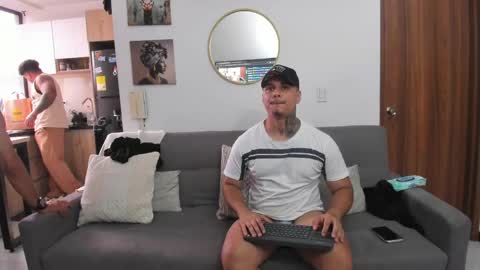 straight__friends online show from May 14, 1:51 pm