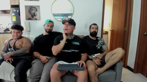 straight__friends online show from May 15, 2:13 pm