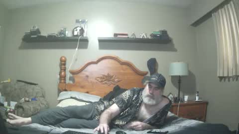 Straightbear4you online show from February 19, 6:43 pm
