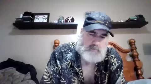 Straightbear4you online show from September 10, 11:38 pm