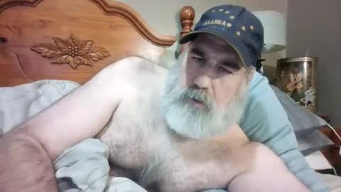 Straightbear4you online show from October 28, 10:52 am