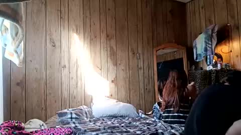 straighttoy online show from January 15, 4:22 pm