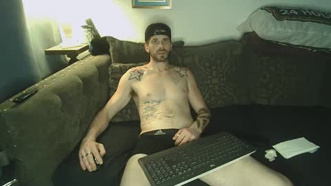 Snapshot of straitpipermann22 chatting on September 11, 10:32 pm straitpipermann22 online show from September 11, 10:32 pm