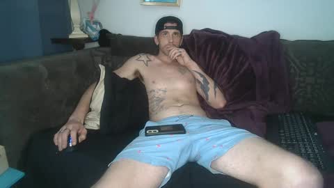 Snapshot of straitpipermann22 chatting on September 15, 10:32 pm straitpipermann22 online show from September 15, 10:32 pm