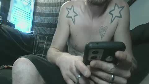 straitpipermann22 online show from November 9, 5:33 pm