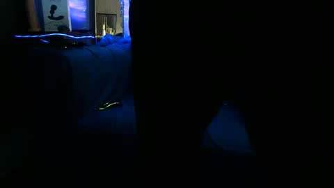 straitpipermann22 online show from December 3, 1:24 am