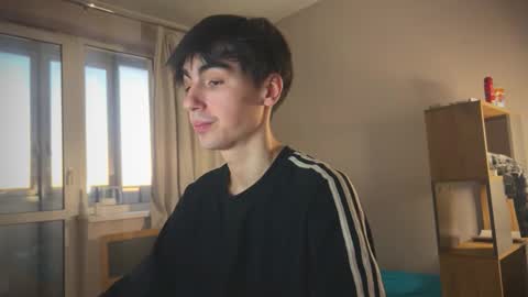 Snapshot of stralght_twinks chatting on February 15, 3:20 pm Ray online show from February 15, 3:20 pm
