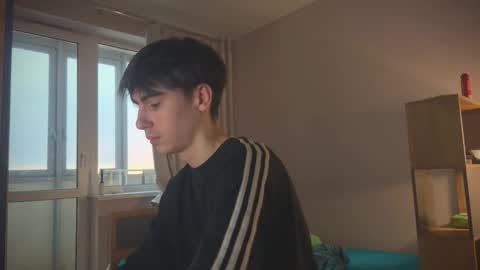 Snapshot of stralght_twinks chatting on February 16, 2:57 pm Ray online show from February 16, 2:57 pm