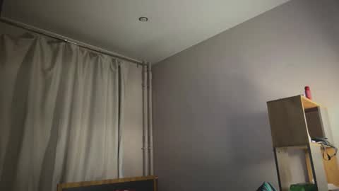 Snapshot of stralght_twinks chatting on February 20, 9:04 pm Ray online show from February 20, 9:04 pm