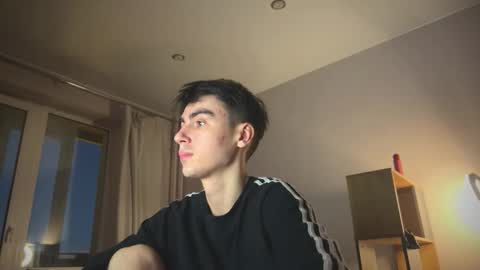 Snapshot of stralght_twinks chatting on February 25, 4:22 am Ray online show from February 25, 4:22 am
