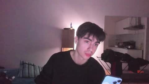 Snapshot of stralght_twinks chatting on March 26, 4:45 pm Ray online show from March 26, 4:45 pm