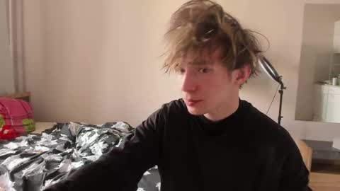 Snapshot of stralght_twinks chatting on April 23, 8:02 am Ray online show from April 23, 8:02 am