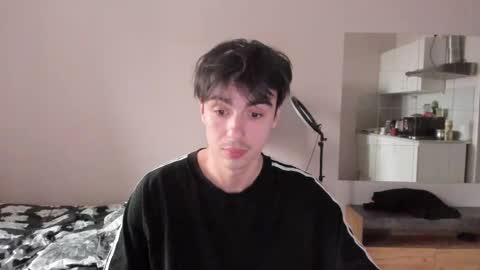 Snapshot of stralght_twinks chatting on April 25, 3:31 pm Ray online show from April 25, 3:31 pm