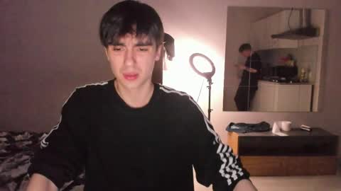 Snapshot of stralght_twinks chatting on April 30, 6:25 pm Ray online show from April 30, 6:25 pm