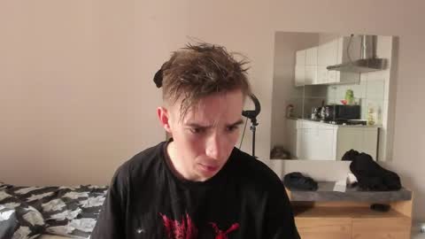Snapshot of stralght_twinks chatting on May 1, 10:42 am Ray online show from May 1, 10:42 am