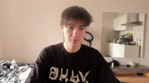Snapshot of stralght_twinks chatting on May 7, 8:09 am Ray online show from May 7, 8:09 am