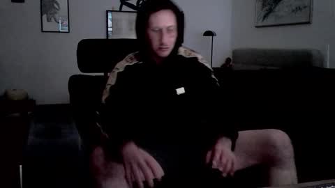 Snapshot of strammer_willi chatting on January 16, 7:34 am strammer_willi online show from January 16, 7:34 am