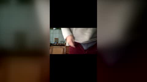 Snapshot of strandedstarfish chatting on December 23, 10:46 am strandedstarfish online show from December 23, 10:46 am