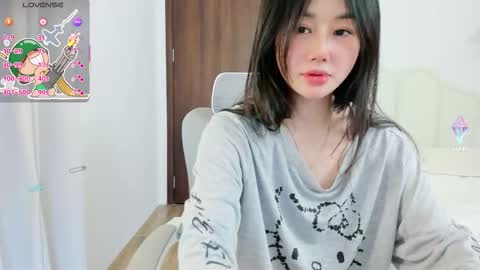 strawberry_loveee online show from February 11, 5:12 am